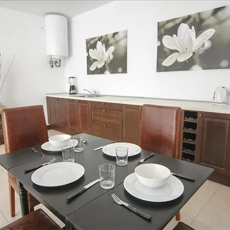 Sleeps 18 With Pool And Wifi *